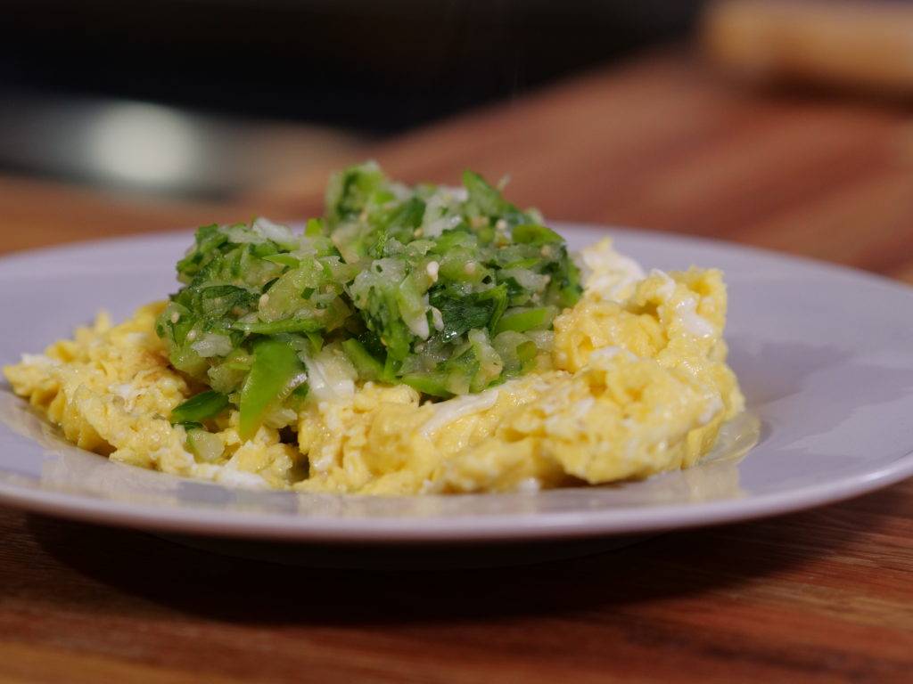 eggs with tomatillo salsa