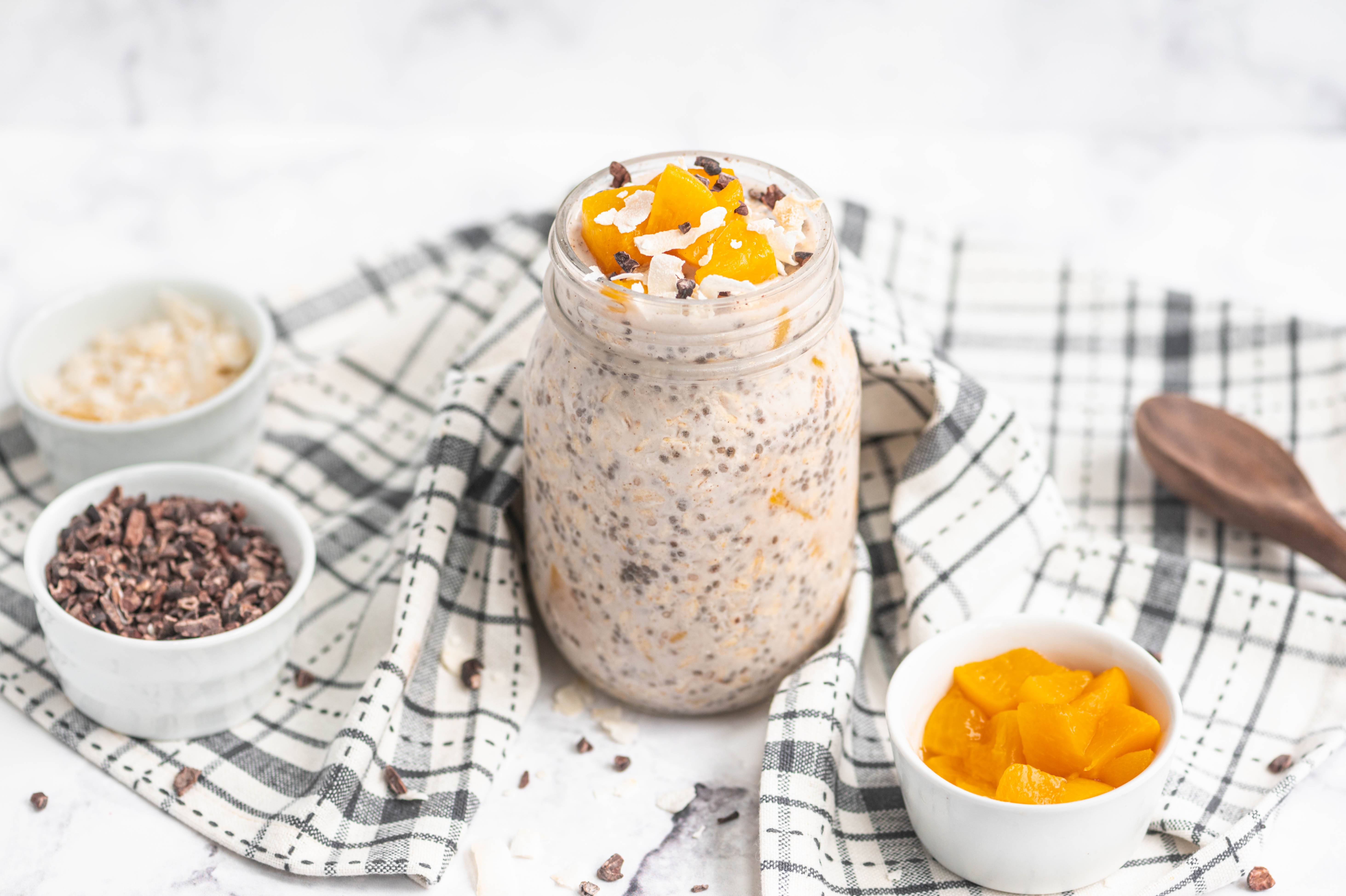 Peach overnight oats