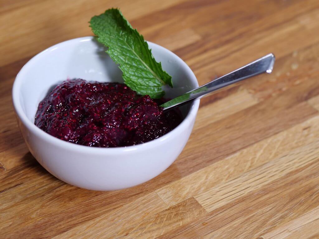 blueberry chia jam