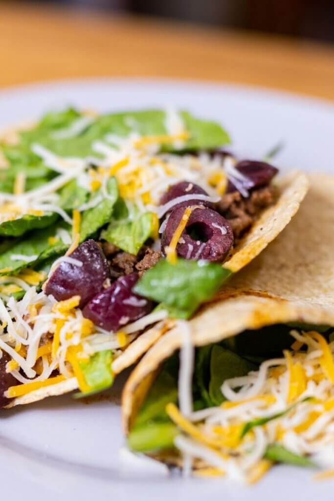 low FODMAP tacos on a white plate